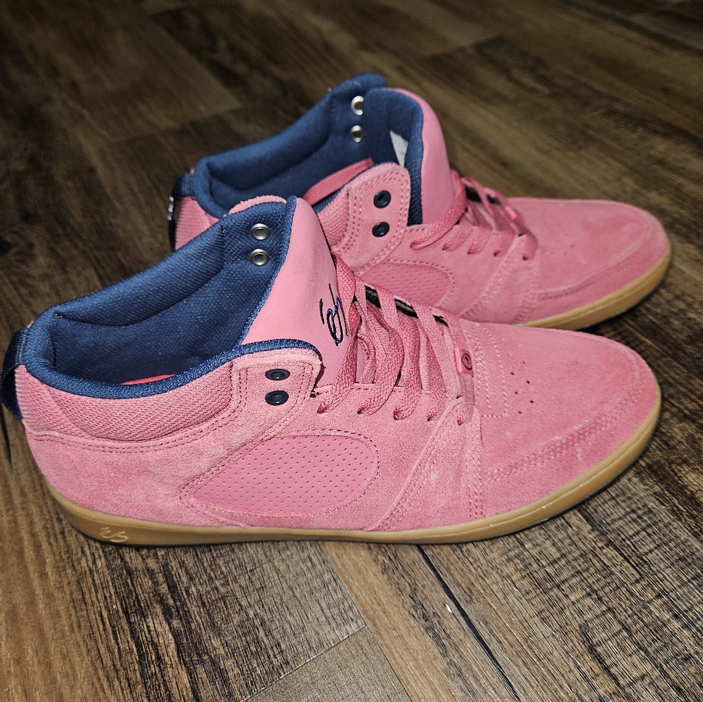 és accel slim mid skate shoe